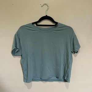 Cropped Lululemon Tshirt